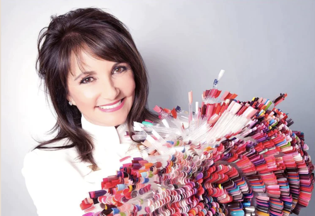 Elmien, the creator of bio sculpture